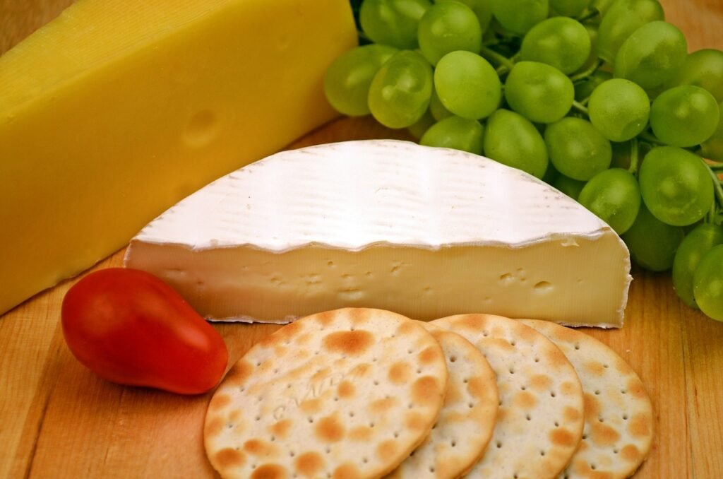 camembert, cheese, grapes